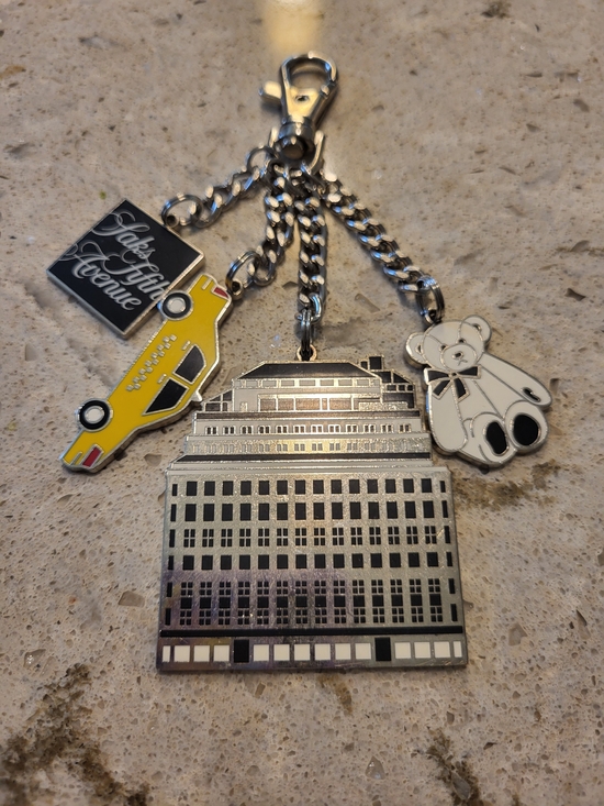 Saks Fifth Avenue Accessories - Saks Fifth Avenue Silver Building Keychain)Purse Charm Taxi & White Teddy